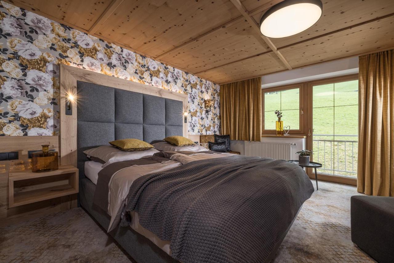 Hotel Burgschrofn Tux Exteriör bild