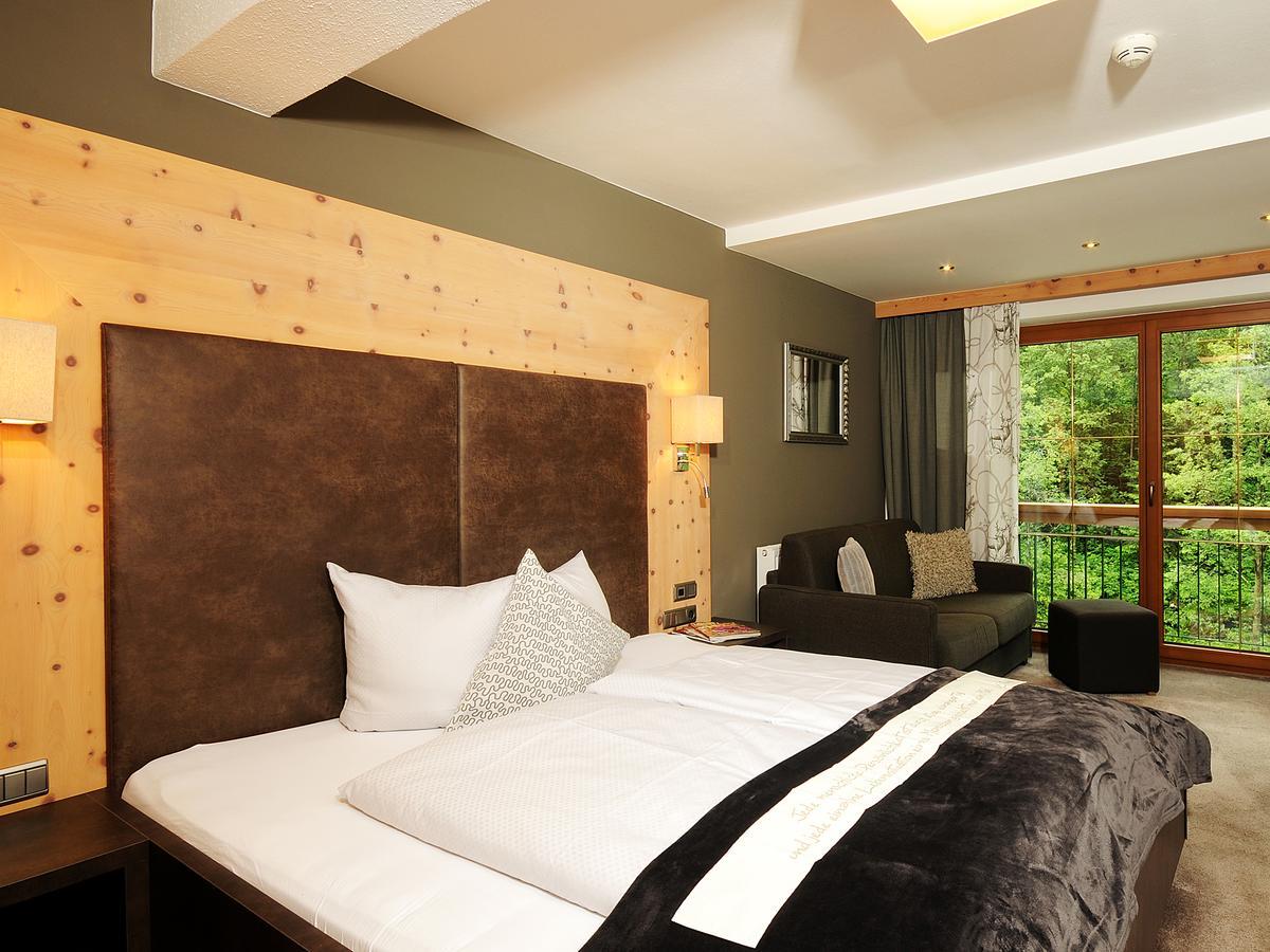Hotel Burgschrofn Tux Exteriör bild